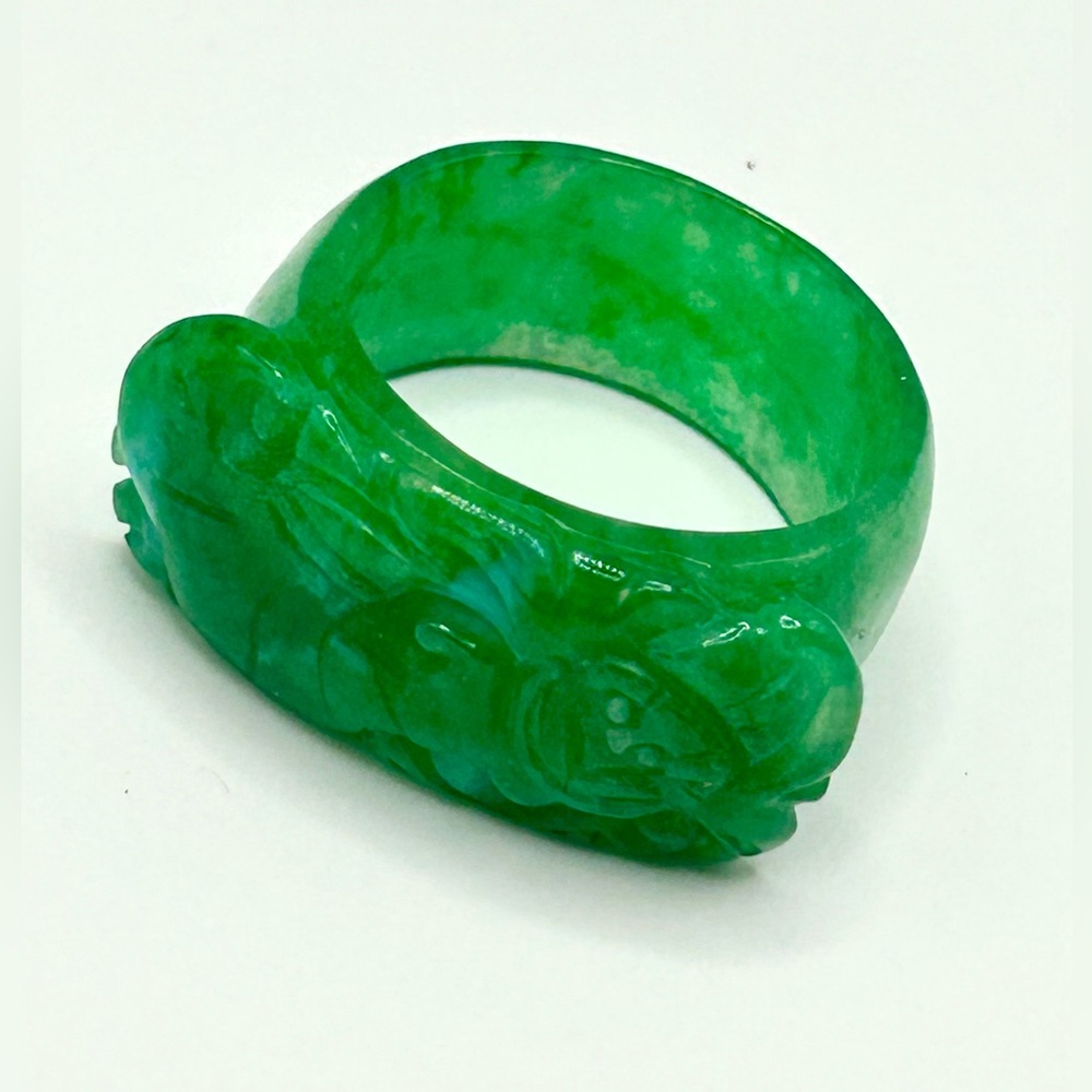 Vintage Carved Green Jade Ring